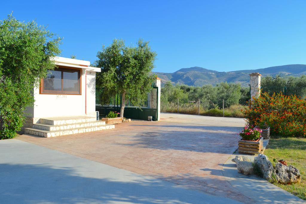 Agriturismo Antichi Ulivi Mattinata Buitenkant foto